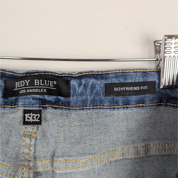Judy Blue Mid Wash High Rise Distressed Boyfriend Jeans‎ Size 15|32 - Picture 7 of 9